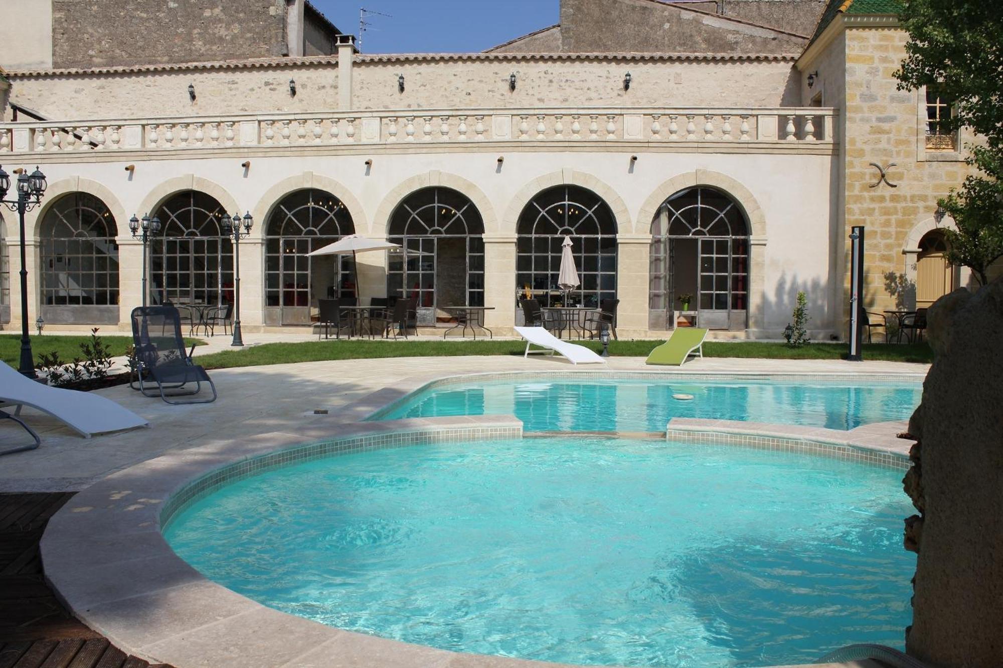 Les Galeries De Beaulac Pézenas Exteriör bild