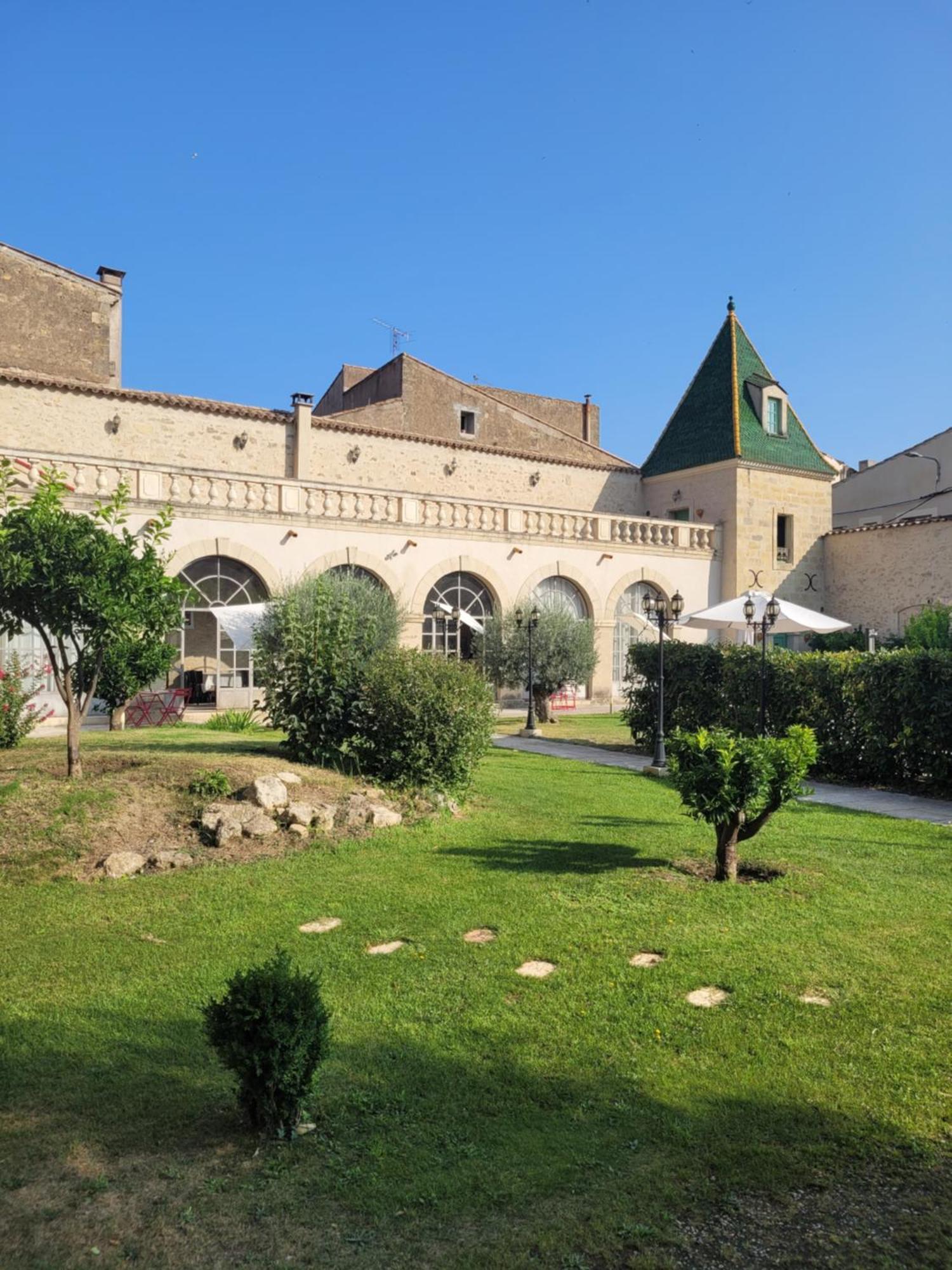 Les Galeries De Beaulac Pézenas Exteriör bild